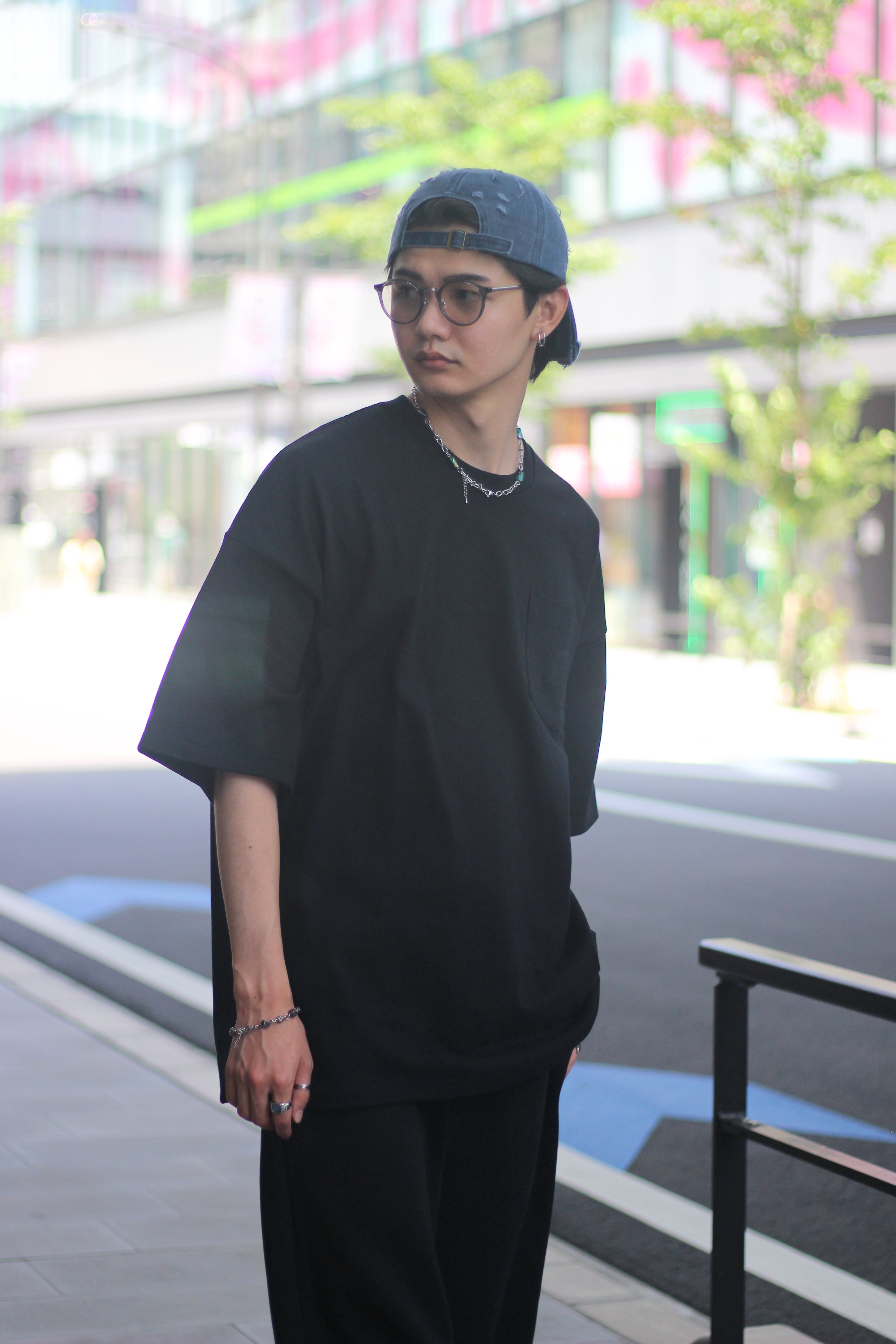 オーバーサイズ刺繍Tシャツ - ブラック Lサイズ ワンフォークロージング 1111clothing ◇メッセージ刺繍 Tシャツ
